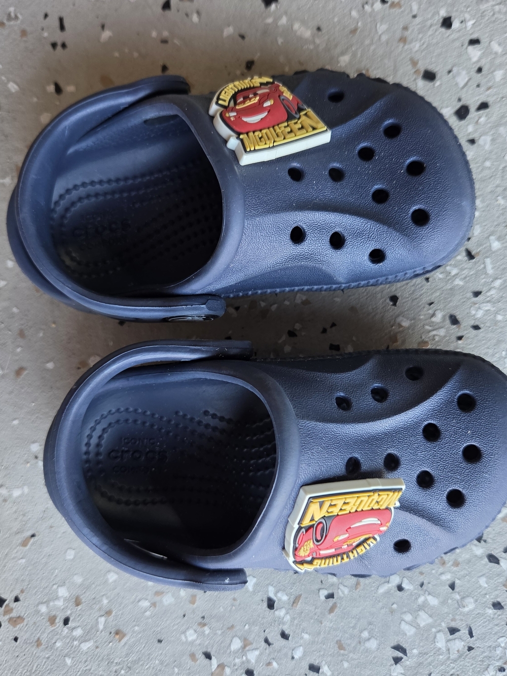 CROCS Navy Blue Kids Clogs with Lightning McQueen Charm